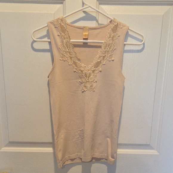 Banana Republic Tops - Banana Republic Lace Accent Cream Tank Top Size Small
